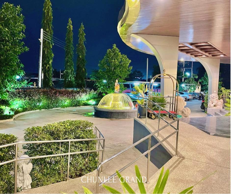 Chunlee Grand Korat Hotel Nakhon Ratchasima Ngoại thất bức ảnh