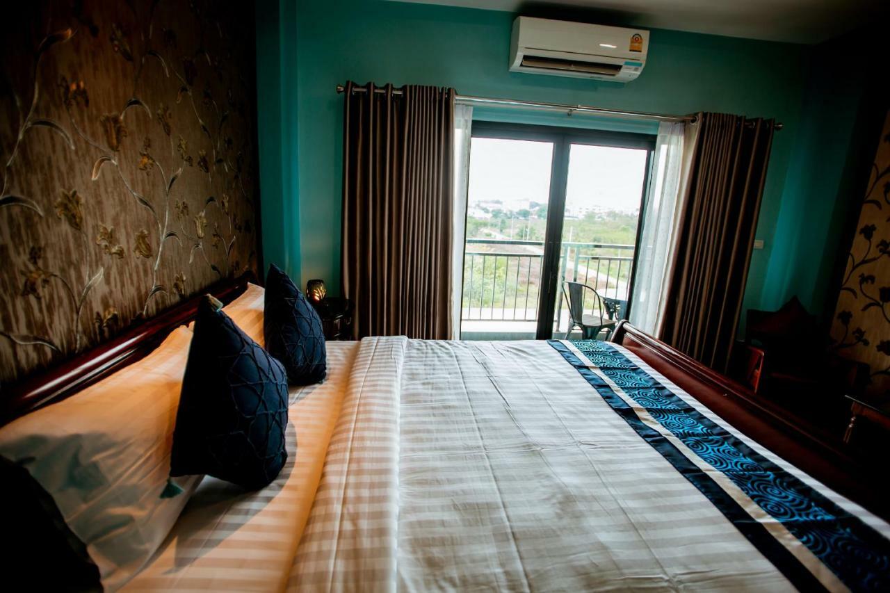 Chunlee Grand Korat Hotel Nakhon Ratchasima Ngoại thất bức ảnh