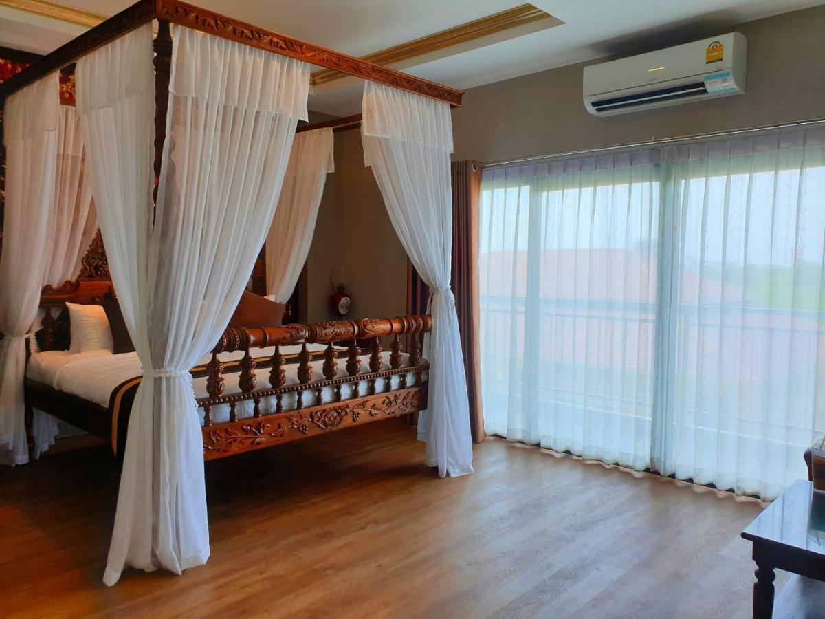 Chunlee Grand Korat Hotel Nakhon Ratchasima Ngoại thất bức ảnh