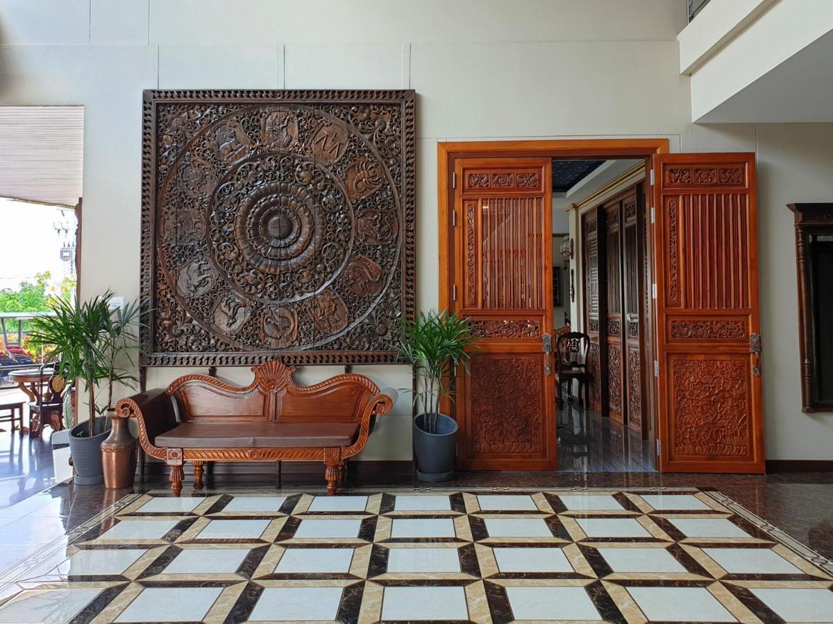 Chunlee Grand Korat Hotel Nakhon Ratchasima Ngoại thất bức ảnh